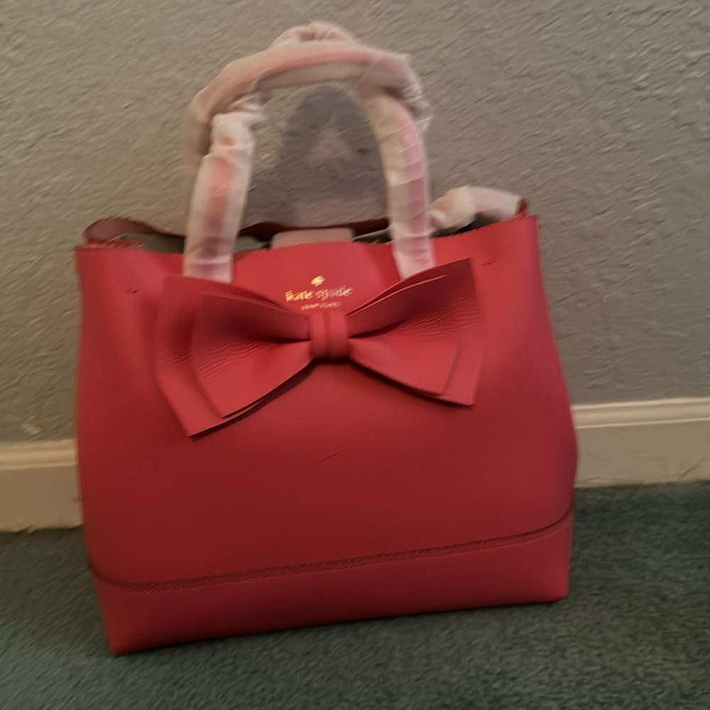 Brand new never used Katie Spade purse.